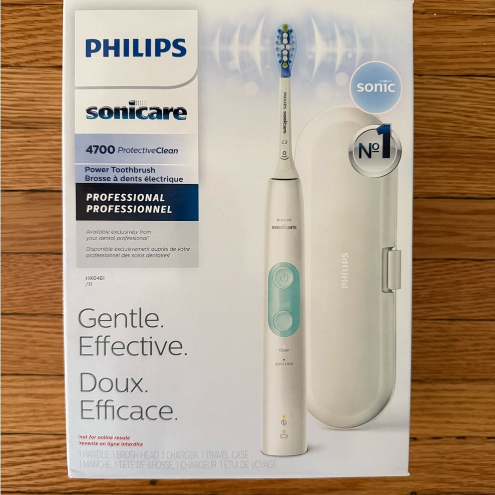 Philips Sonicare 4700 ProtectiveClean Toothbrush in White and Aqua